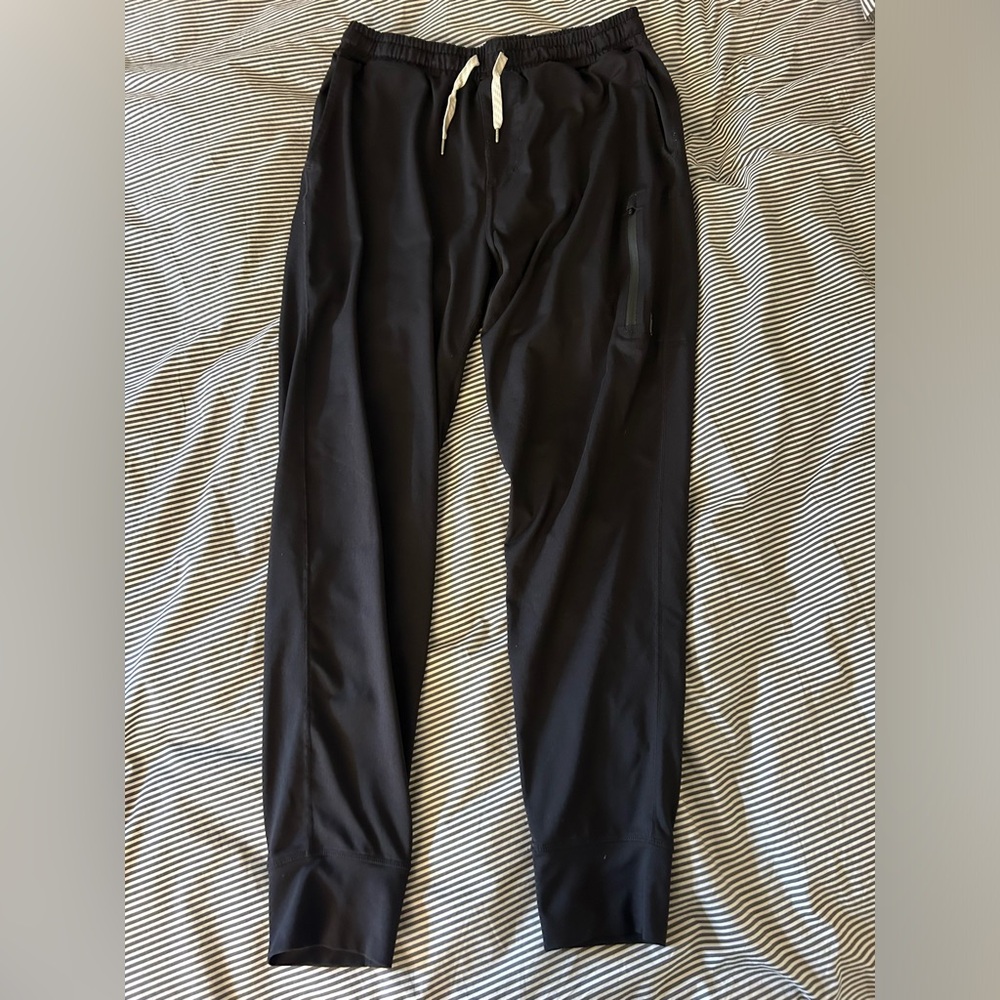 Vuori Black Sweatpants with White Drawstring